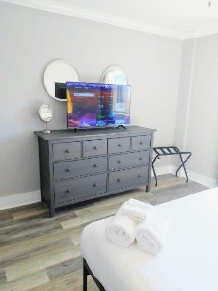 Vakantiehuis Downtown 18th Fl! View& Onsite Parking Lm1807 *