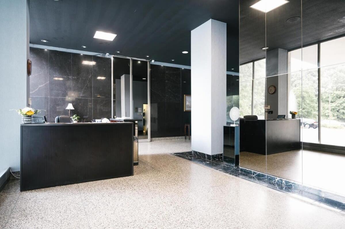 Vakantiehuis Downtown 18th Fl! View& Onsite Parking Lm1807 Atlanta