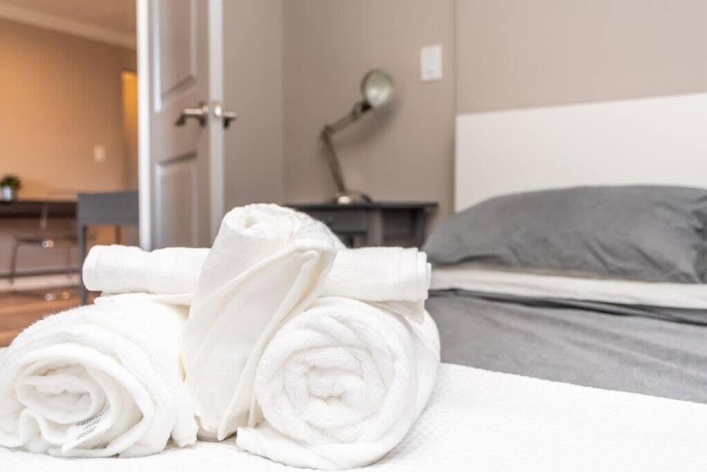 Vakantiehuis Downtown 18th Fl! View& Onsite Parking Lm1807 *