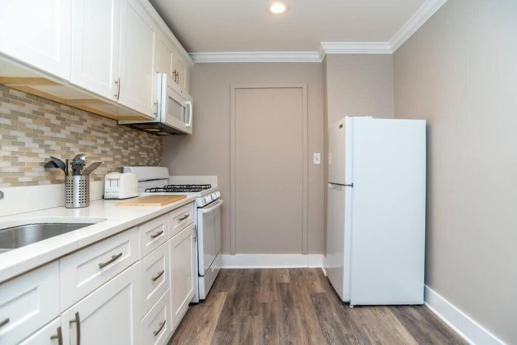 Vakantiehuis Downtown 18th Fl! View& Onsite Parking Lm1807